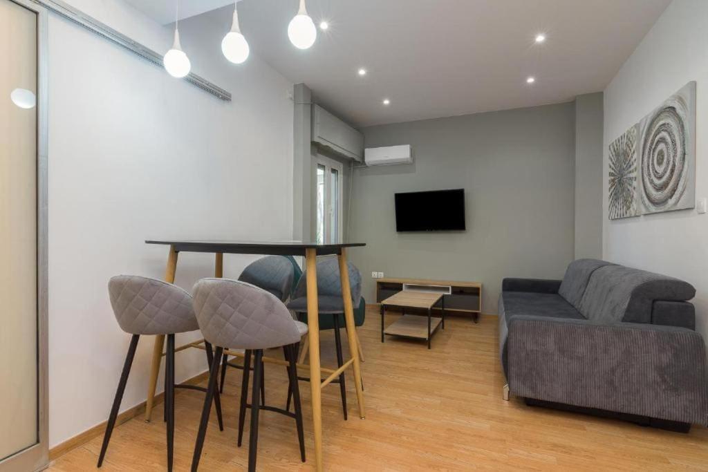 Fully Renovated 1 Bedroom Condo Athens Exterior photo